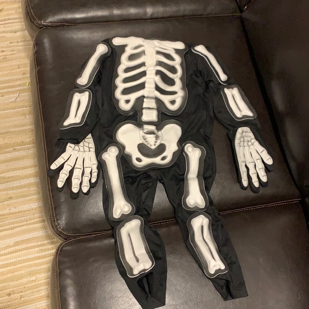 2T skeleton costume